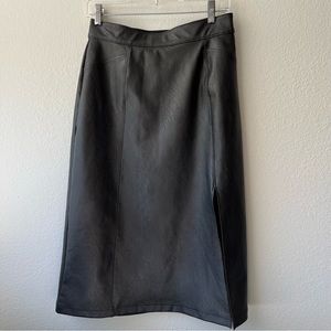 Spanx Women’s black faux leather skirt